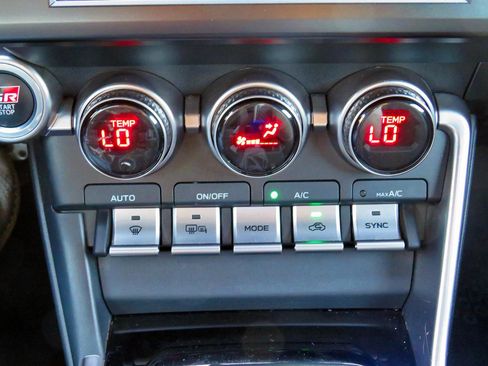 Used 2024 Toyota GR86 Premium image 30