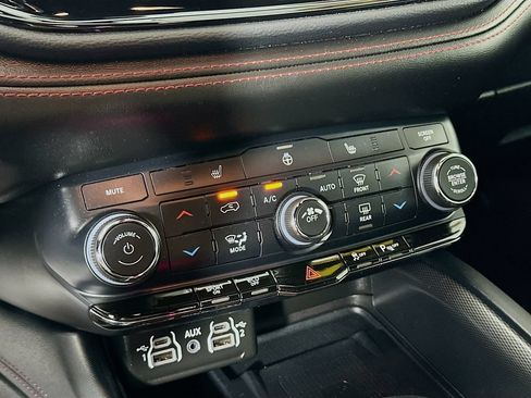 Certified 2023 Dodge Durango R/T w/ Blacktop Package AWD/4WD image 26