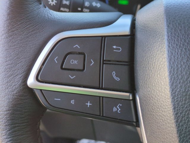 Used 2026 Toyota Sienna XLE FWD image 20