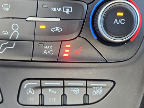 Used 2019 Ford Escape Titanium w/ U0J03 - Titanium Tow Package image 26