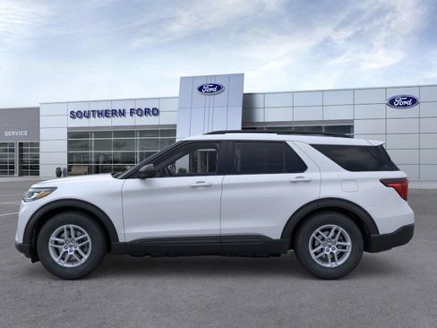 New 2026 Ford Explorer Active RWD image 3