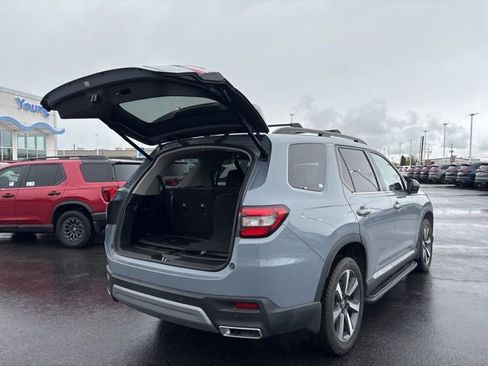 Used 2023 Honda Pilot Touring image 25