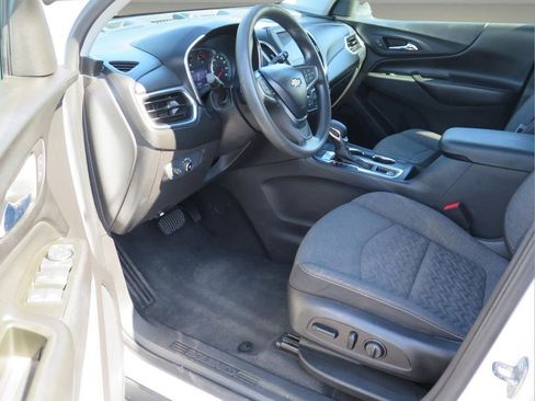 Used 2022 Chevrolet Equinox LT AWD/4WD image 9