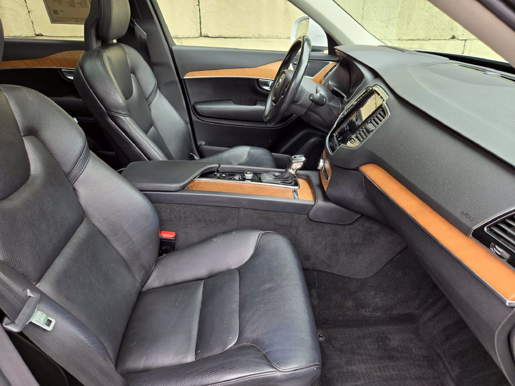 Used 2021 Volvo XC90 T6 Momentum w/ Advanced Package AWD/4WD image 51