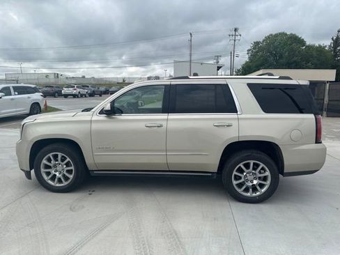 Used 2015 GMC Yukon Denali w/ Premium Package AWD/4WD image 8