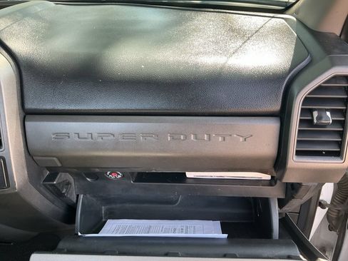 Used 2021 Ford F250 XL w/ Power Equipment Group RWD image 32