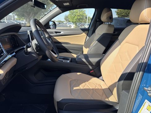 New 2026 Volkswagen Atlas Cross Sport SE image 12