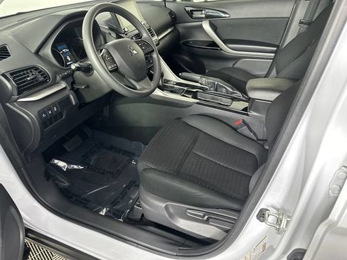 Used 2024 Mitsubishi Eclipse Cross LE AWD/4WD image 3