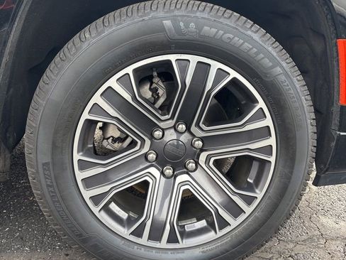 Used 2022 Jeep Wagoneer Series III image 9