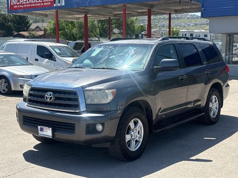 Used 2017 Toyota Sequoia SR5 AWD/4WD image 8