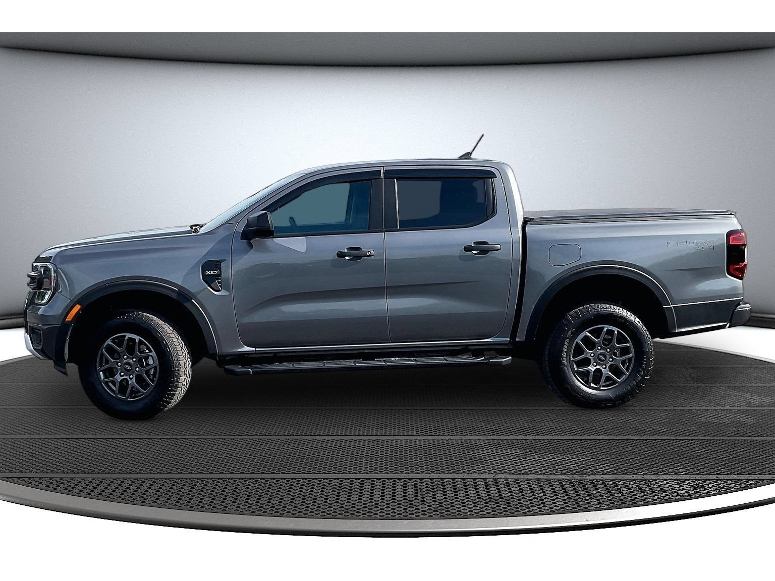 Used 2025 Ford Ranger XLT w/ Trailer Tow Package AWD/4WD image 17