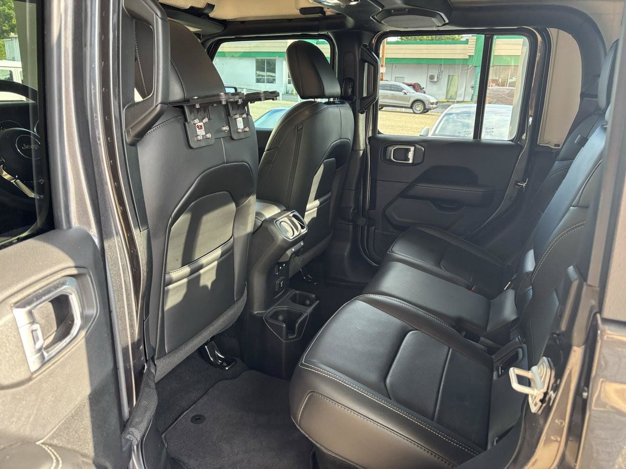 Used 2023 Jeep Gladiator Overland AWD/4WD image 24
