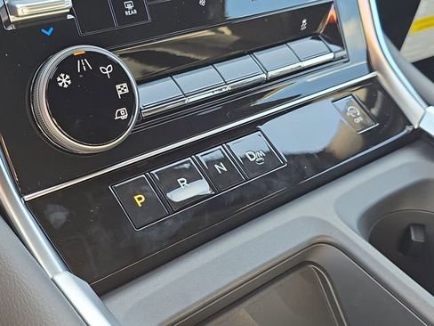 New 2026 Nissan Armada SL w/ Captain's Chari Seat Package image 29