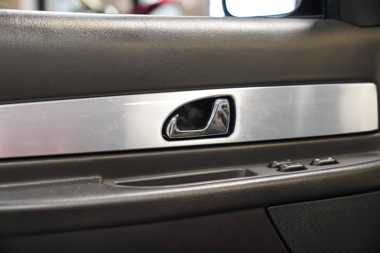 Used 2002 Ford Thunderbird RWD image 18