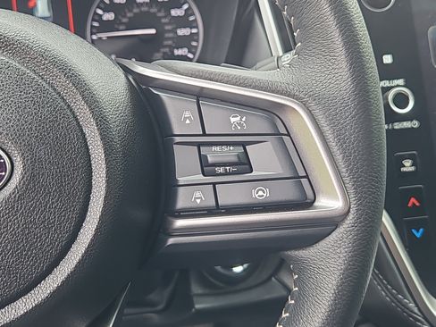 Certified 2025 Subaru Outback Premium AWD/4WD image 17