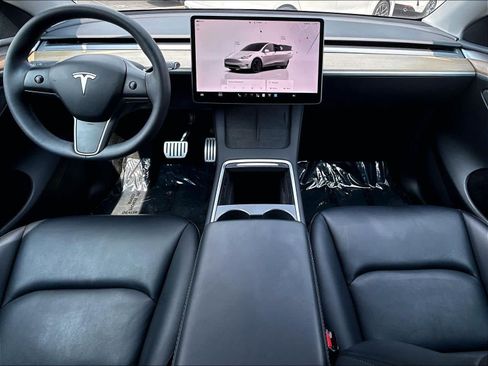 Used 2023 Tesla Model Y Performance AWD/4WD image 10