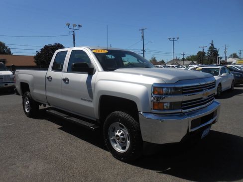 Used 2017 Chevrolet Silverado 2500 W/T AWD/4WD image 3