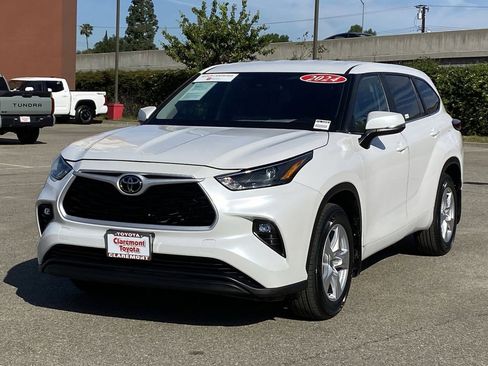 Certified 2024 Toyota Highlander LE image 47
