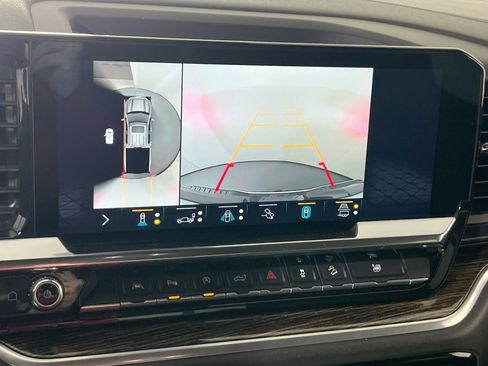 Used 2022 GMC Sierra 1500 Elevation w/ Preferred Package image 13