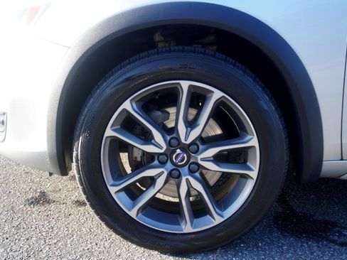 Used 2018 Volvo V60 T5 Cross Country w/ Convenience Package image 37