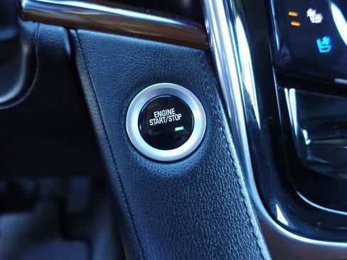 Used 2018 Cadillac Escalade Luxury image 19