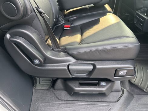 Used 2023 Honda Odyssey EX-L image 36