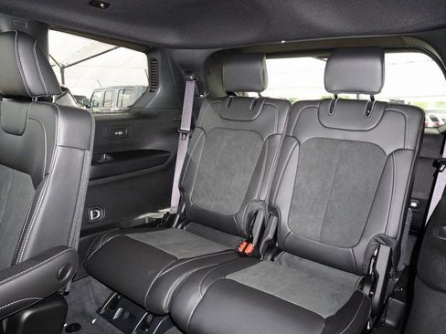 New 2025 Jeep Grand Cherokee L Laredo AWD/4WD image 12