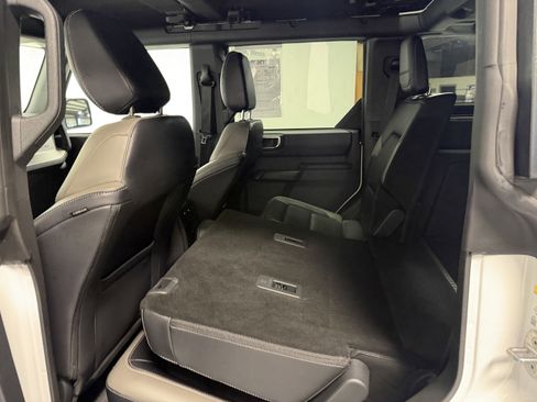 Used 2025 Ford Bronco Outer Banks image 26