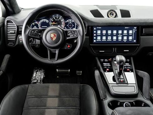 Certified 2023 Porsche Cayenne Turbo GT image 17