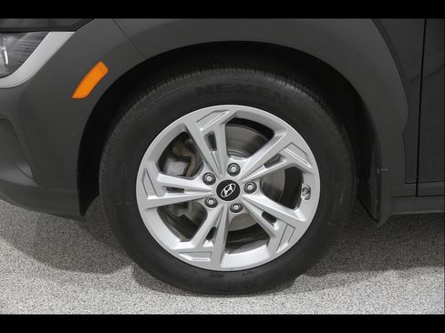 Certified 2023 Hyundai Kona SEL AWD/4WD image 22