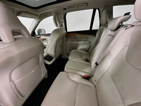 Used 2022 Volvo XC90 T6 Momentum w/ Advanced Package AWD/4WD image 26