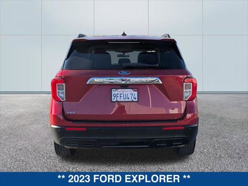 Certified 2023 Ford Explorer XLT image 4
