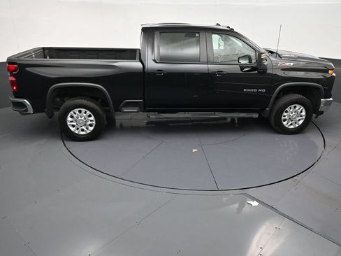 Used 2024 Chevrolet Silverado 2500 LT AWD/4WD image 18