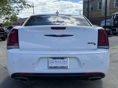 Used 2022 Chrysler 300 S RWD image 6