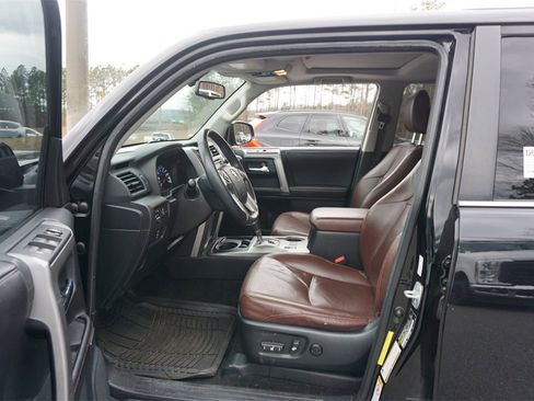 Used 2016 Toyota 4Runner Limited image 2