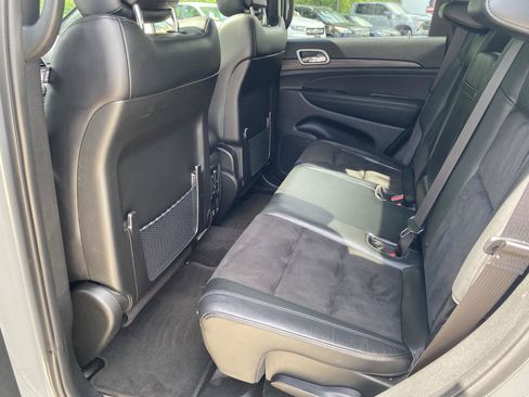 Used 2022 Jeep Grand Cherokee Laredo X AWD/4WD image 14