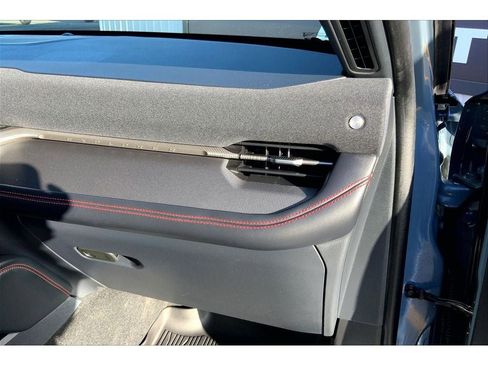 Used 2025 Ford Explorer ST-Line w/ Premium Package AWD/4WD image 18