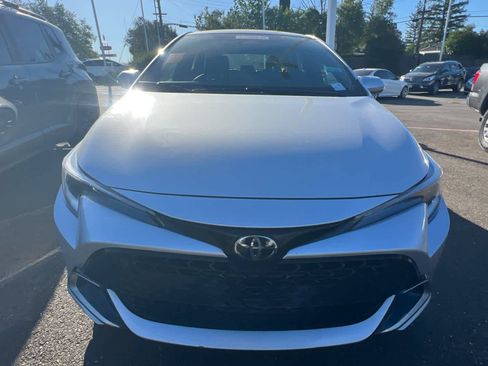 Used 2023 Toyota Corolla XSE FWD image 2