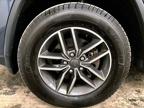 Used 2019 Jeep Grand Cherokee Limited image 8