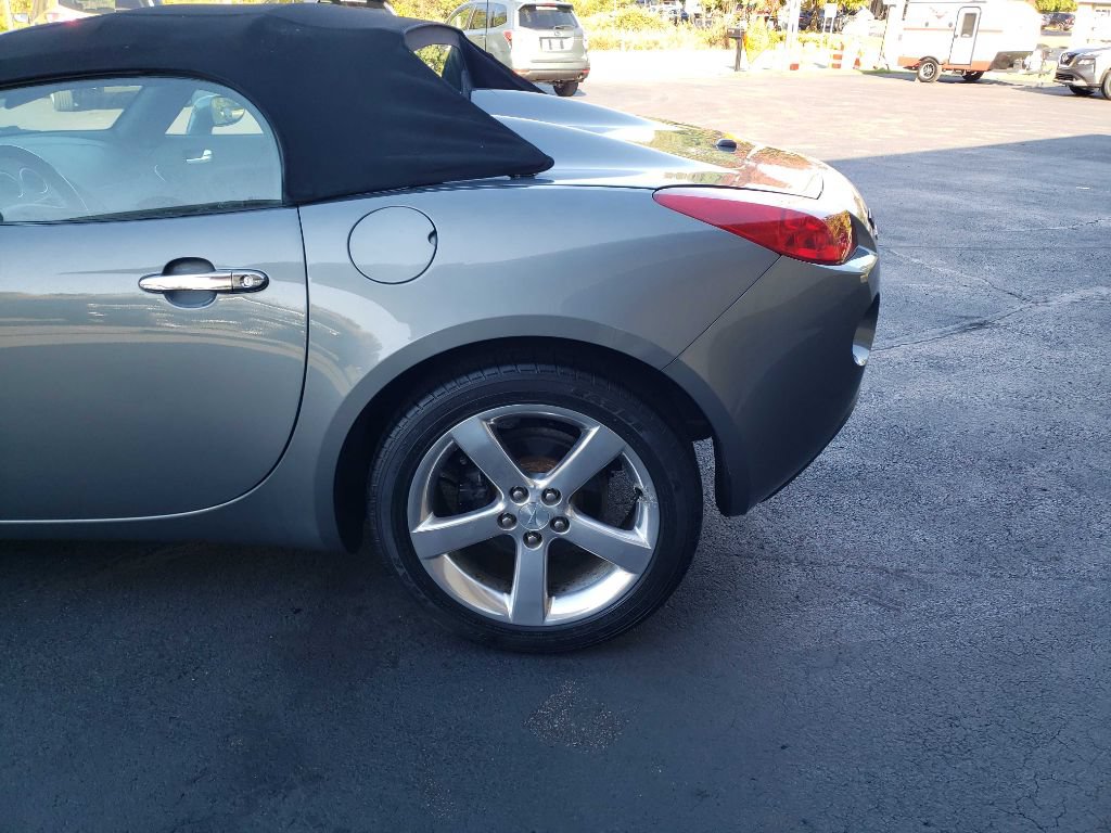 Used 2006 Pontiac Solstice Convertible w/ Premium Package RWD image 37