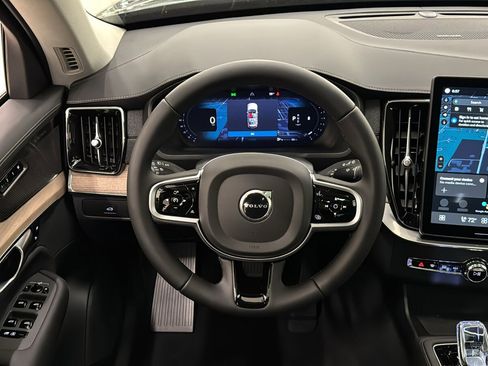 Used 2026 Volvo XC90 B6 Plus w/ Protection Package Premier image 12