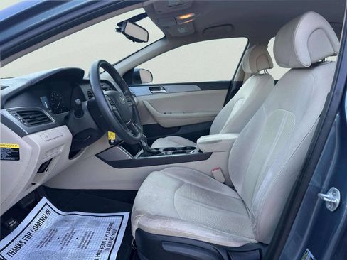Used 2016 Hyundai Sonata SE w/ Cargo Package FWD image 9