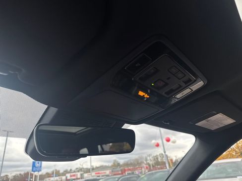 Used 2024 Toyota Grand Highlander AWD Hybrid image 30