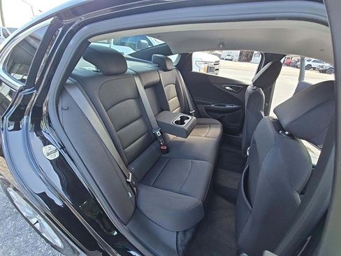 Used 2025 Chevrolet Malibu LT image 9