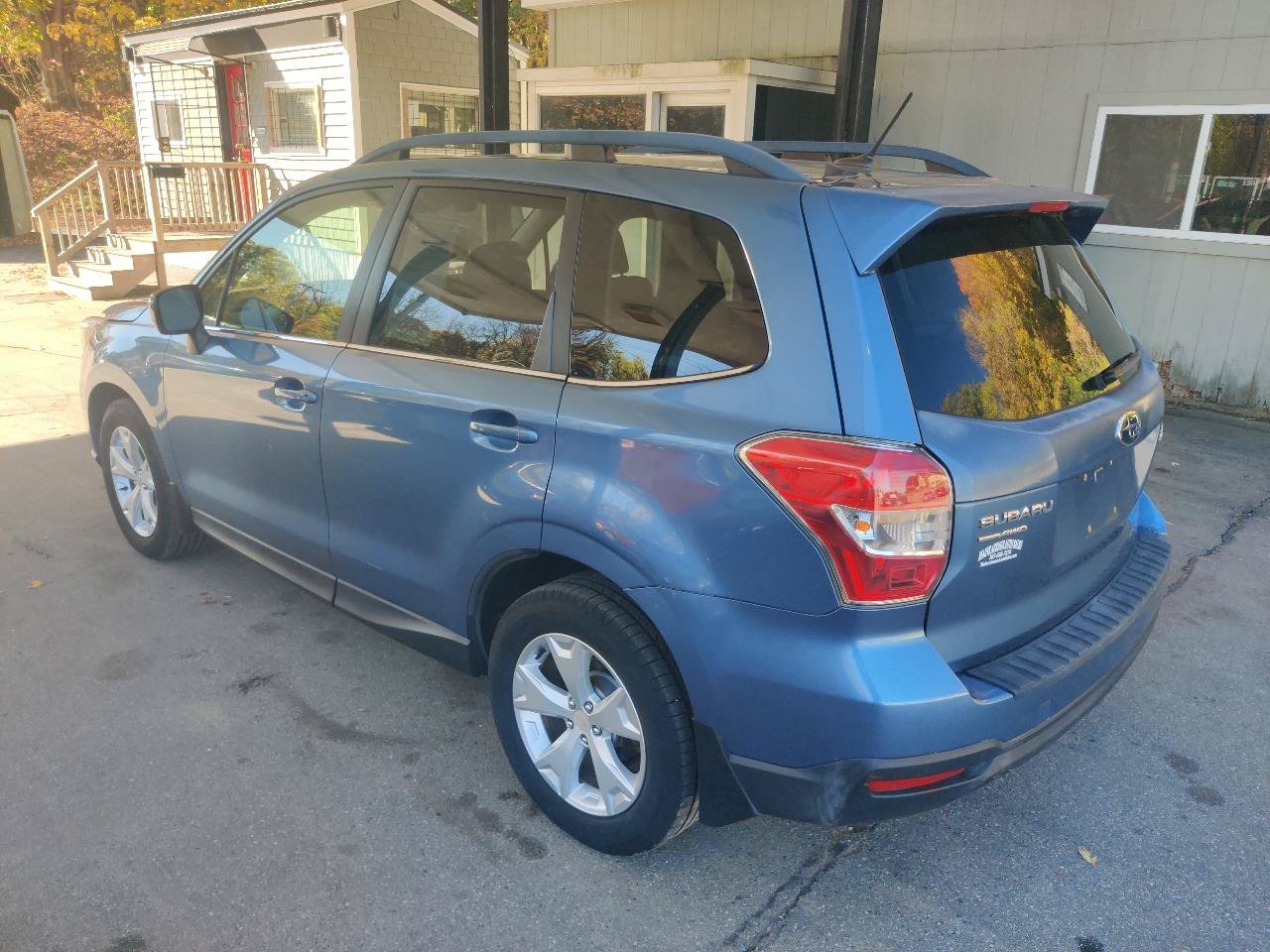 Used 2015 Subaru Forester 2.5i Limited AWD/4WD image 4