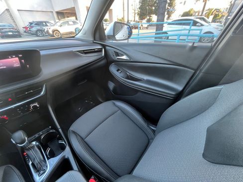 Used 2025 Buick Encore GX Preferred image 35