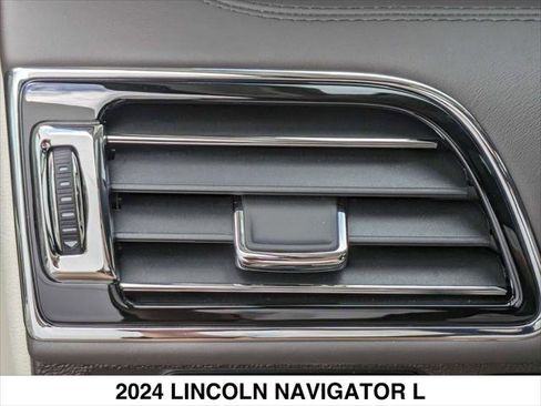 Used 2024 Lincoln Navigator L Black Label image 18