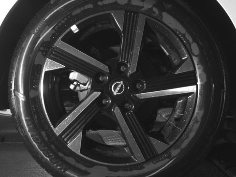 Used 2025 Nissan Sentra SV image 15