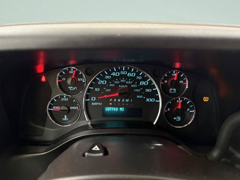 Used 2023 GMC Savana 2500 w/ Driver Convenience Package image 31