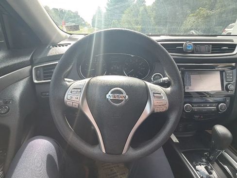 Used 2014 Nissan Rogue SV w/ SV Premium Package AWD/4WD image 25